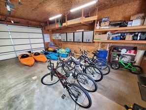 4 kayaks , 7 bicycles , numerous inflatable toys 