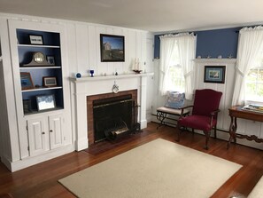 The front sitting room