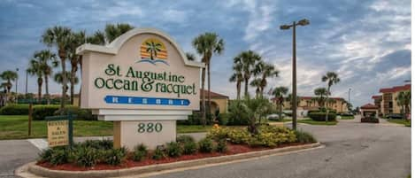 Welcome to St. Augustine Ocean and Racquet Resort