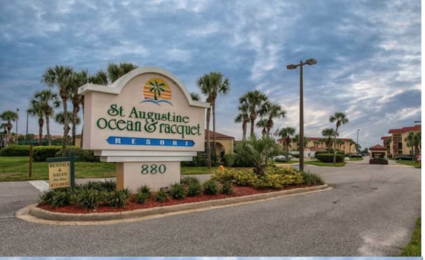 Welcome to St. Augustine Ocean and Racquet Resort