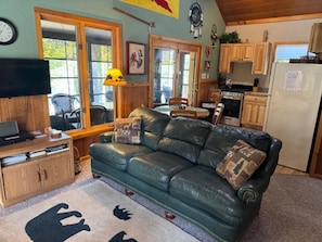 Living room
