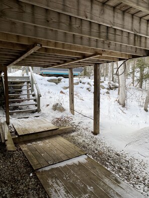 Entrance area view.