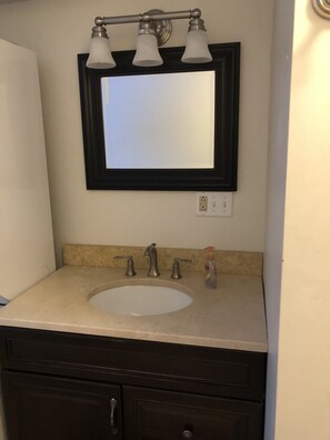 Bathroom vanity
