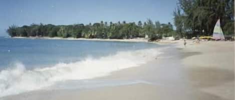 4-5 minute walk to enjoy the coral sandy beach, from villa apartment.