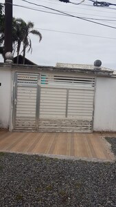 PERUÍBE PISCINA 100MT PRAIA/2SUíTES/GARAGEM 5 CARROS