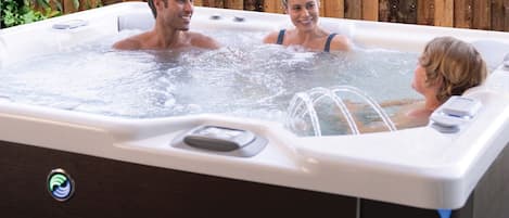 Fantastic HOT-TUB SPA in decked rear garden. For 6/7 people. Just let us know if