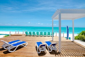 Unobstructed views from the sun deck. 