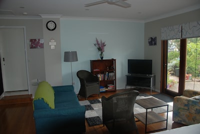 Comfortable Quiet and Secure Location Midway Between Brisbane CBD and Gold Coast