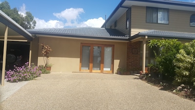 Comfortable Quiet and Secure Location Midway Between Brisbane CBD and Gold Coast