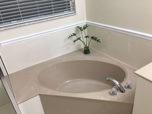 Bathtub