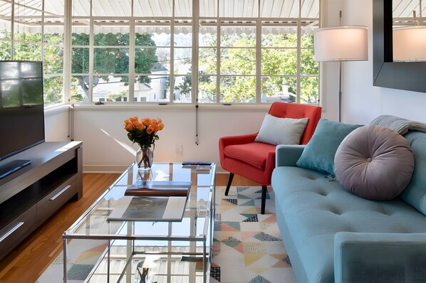 Master bedroom sitting area