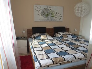 Ferienwohnung 2, 65qm, Balkon, 1 Schlafzimmer, max. 4 Personen