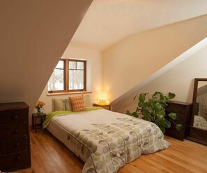 One of the upstairs, identical bed rooms.