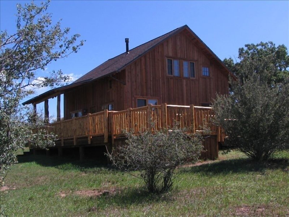 Quiet Seclusion at a Working Ranch!