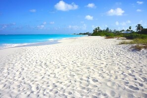 Grace Bay Pelican Beach