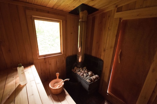 Wood sauna = time to RELAX!