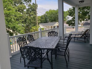 Front Porch - Middle Deck