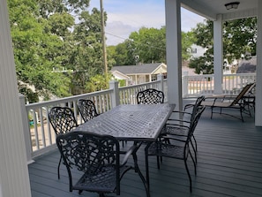 Front Porch - Middle Deck