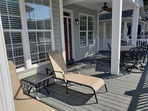 Front Porch - Middle Deck