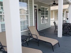 Front Porch - Middle Deck