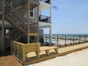 SHOWER & RINSE OFF AREA W/SEATING & AWESOME GULF FRONT VIEWS