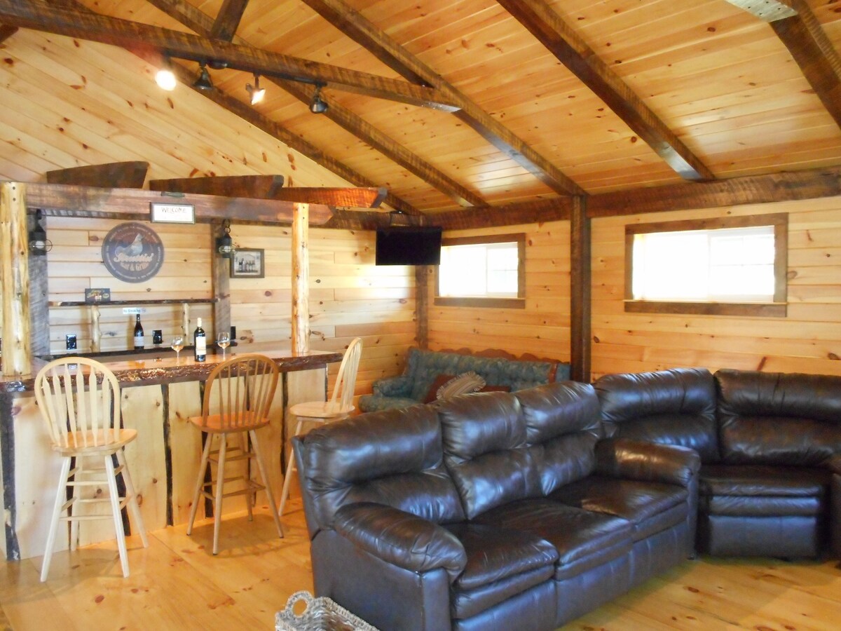 Family Friendly-Waterfront Private-Dock-Decks- Launch-Shore Fishing /Almost Full