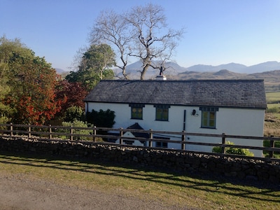 Beautiful Cottage, Spectacular Views - Pets Welcome, wifi, Sky, enclosed garden