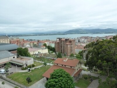 Piso pròximo a playas centrico y bien situado