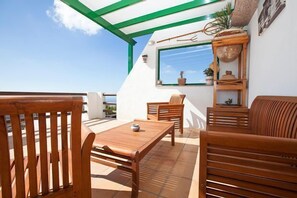 Terraza Villa Roque del Este