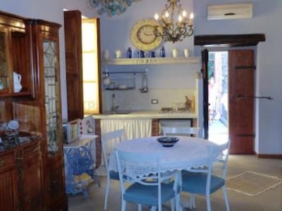 Historic Centre Charming Apartment with Terrace and BBQ