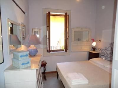 Historic Centre Charming Apartment with Terrace and BBQ