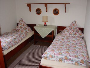 Schlafzimmer 2