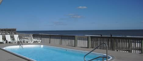 Beautiful 16' x 32' pool. Deck is covered with splinter-free laminate boards.