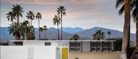 Enjoy the streamline design and spectacular desert sky in Palm Springs style.