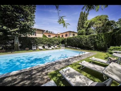 MAGNIFICENT 9BR VILLA WITH AMAZING POOL & VIEWS, RIGHT IN THE HEART OF GREVE!