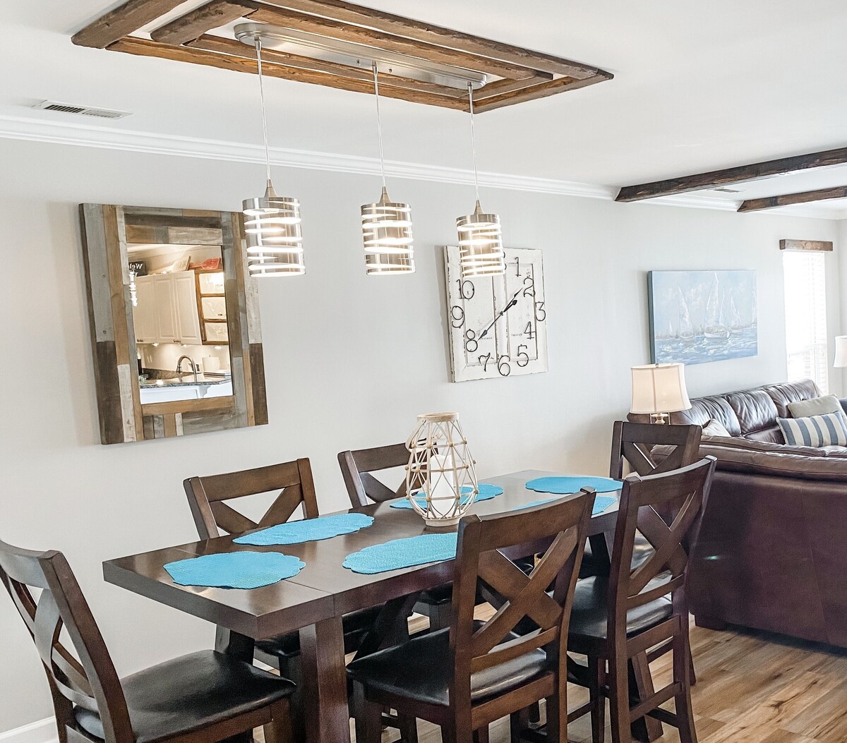 Exceptional listing! Beautiful view of Lake Norman! “Great Luxury Condo Stay”!