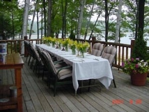 deck dining