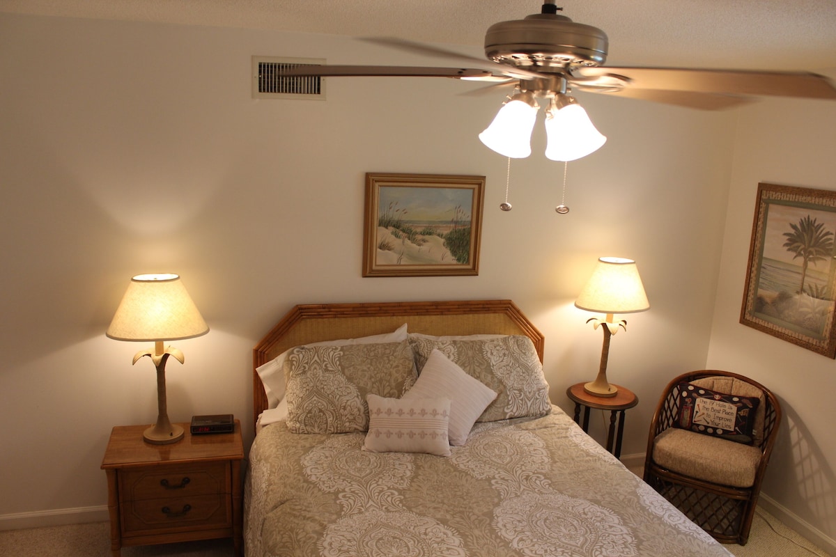 ‘The Dollyanna’ Luxury One-Bedroom Mini-Suite