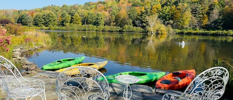 4 Kayaks for your enjoyment
bring your fishing rods along or borrow one of ours