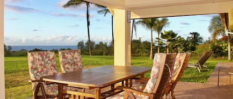 North Shore Ocean View Cottage