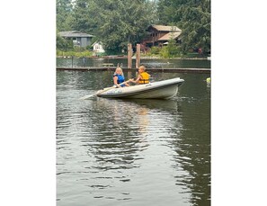 Wonderful place for kids to enjoy the lake.