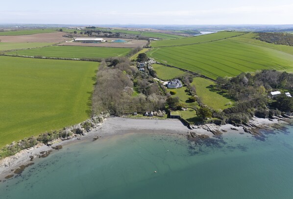 Welcome to Schoopers, set amongst rolling green fields on the edge of the Camel Estuary
