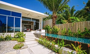 Ready for 2016 bookings, The Beach House is perfect for 4 to 8 people