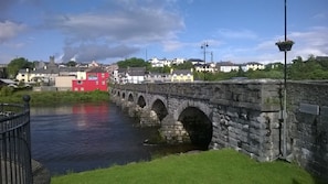 Killorglin Town in Mid-Kerry a central touring base for all tourist attractions.