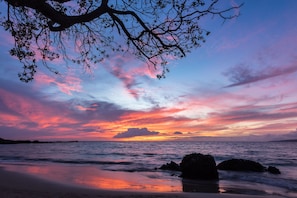 Come experience the sunsets at the Mauna Kea Resort. Breath taking!