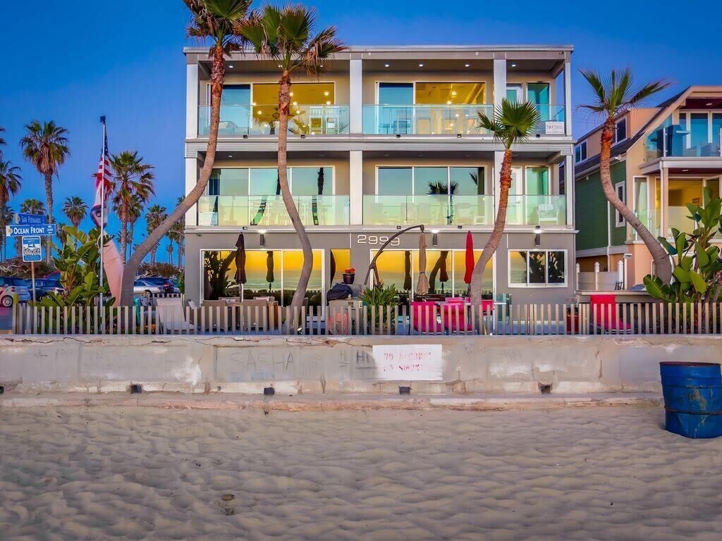 Best location on all of Mission Beach!