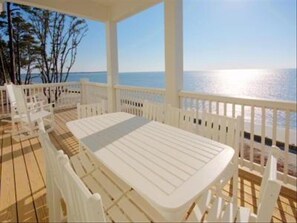 Oceanside eating area
