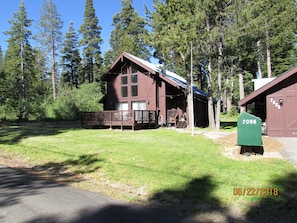 Main & Guest Cabins

