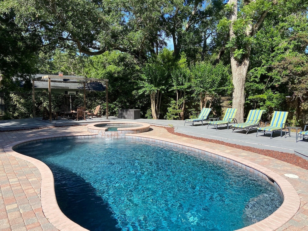 Private Pool Close To The Beach And The Village St Simons Island