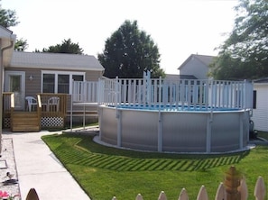 Above ground pool